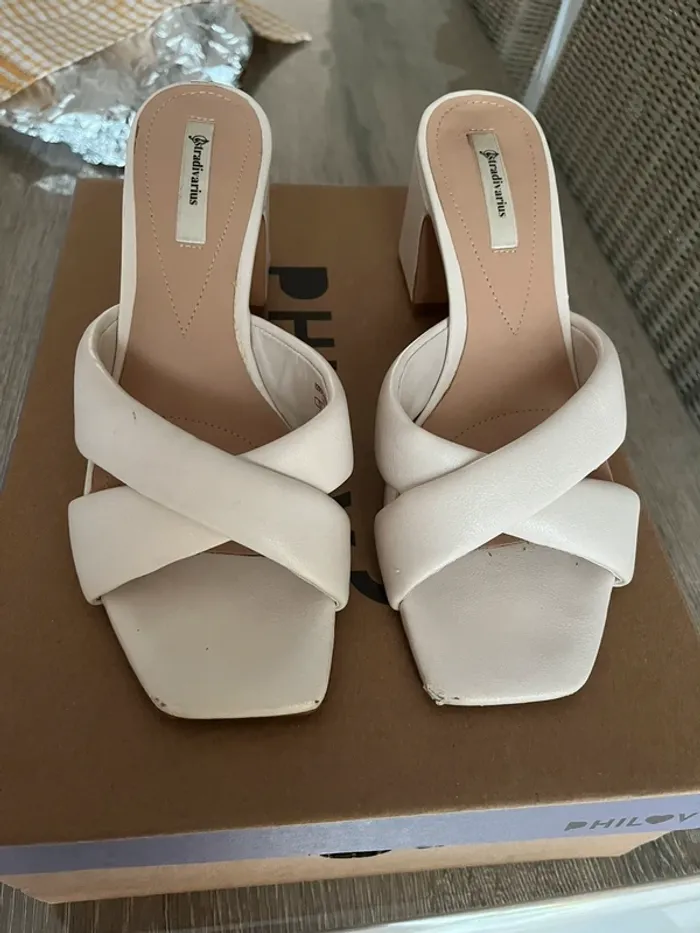 Mules à talons crème stradivarius - photo numéro 2
