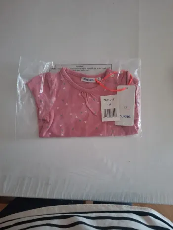 T-shirt manches courtes neuf