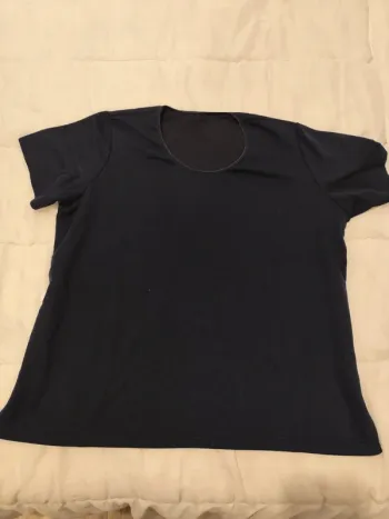 Tee shirt bleu marine