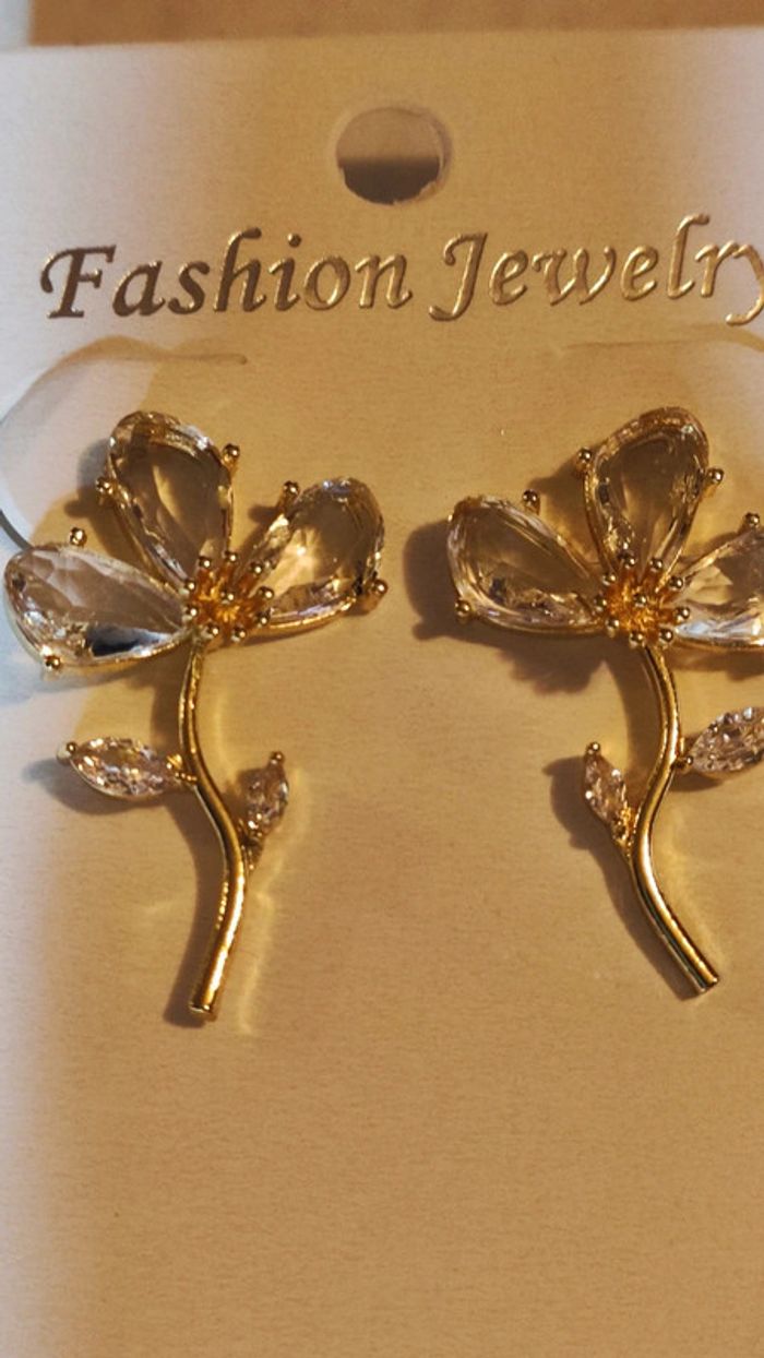 Boucles d'oreilles fleurs - photo numéro 4