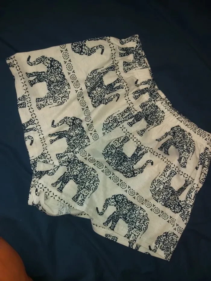 Short éléphant