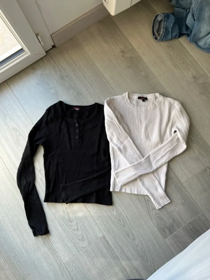 Lot de 2 hauts manches longue fille xs