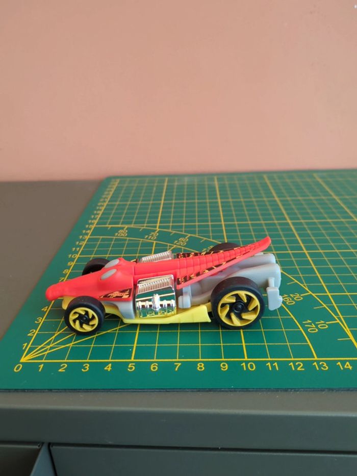 voiture hot wheels kinder maxi - photo numéro 3