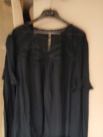 Haut noir manche longue T 42