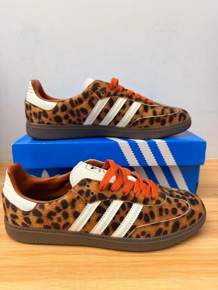 Baskets adidas Samba neuves à imprimé léopard, pointure 39