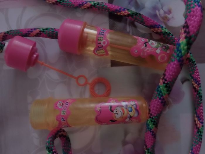 Corde à sauter qui fait des bulles - photo numéro 2