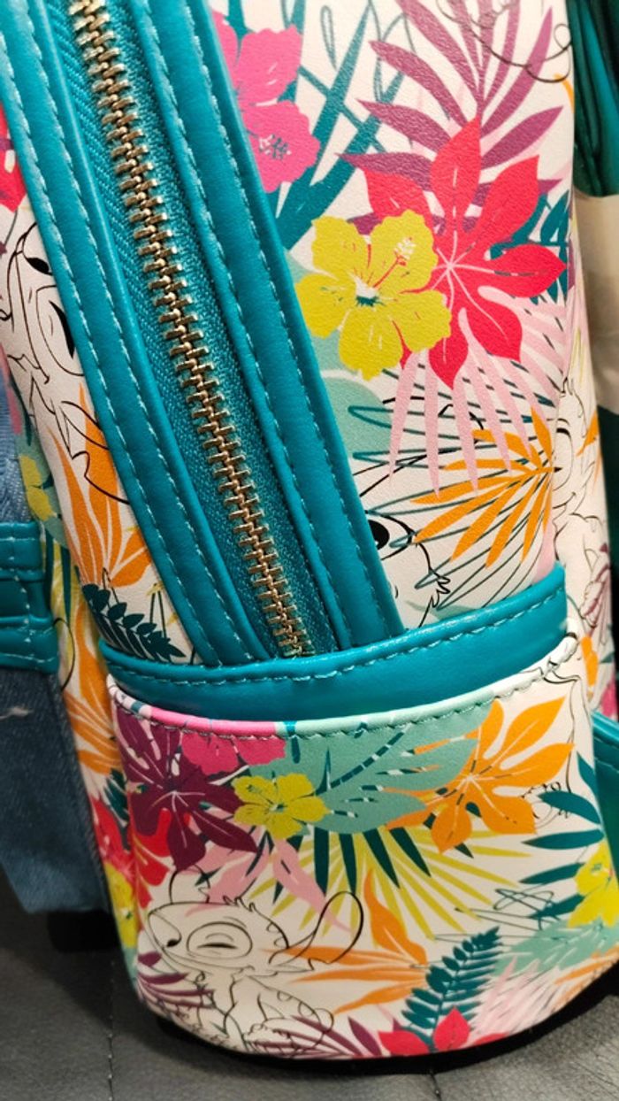 Sac loungefly stitch Disney - photo numéro 3