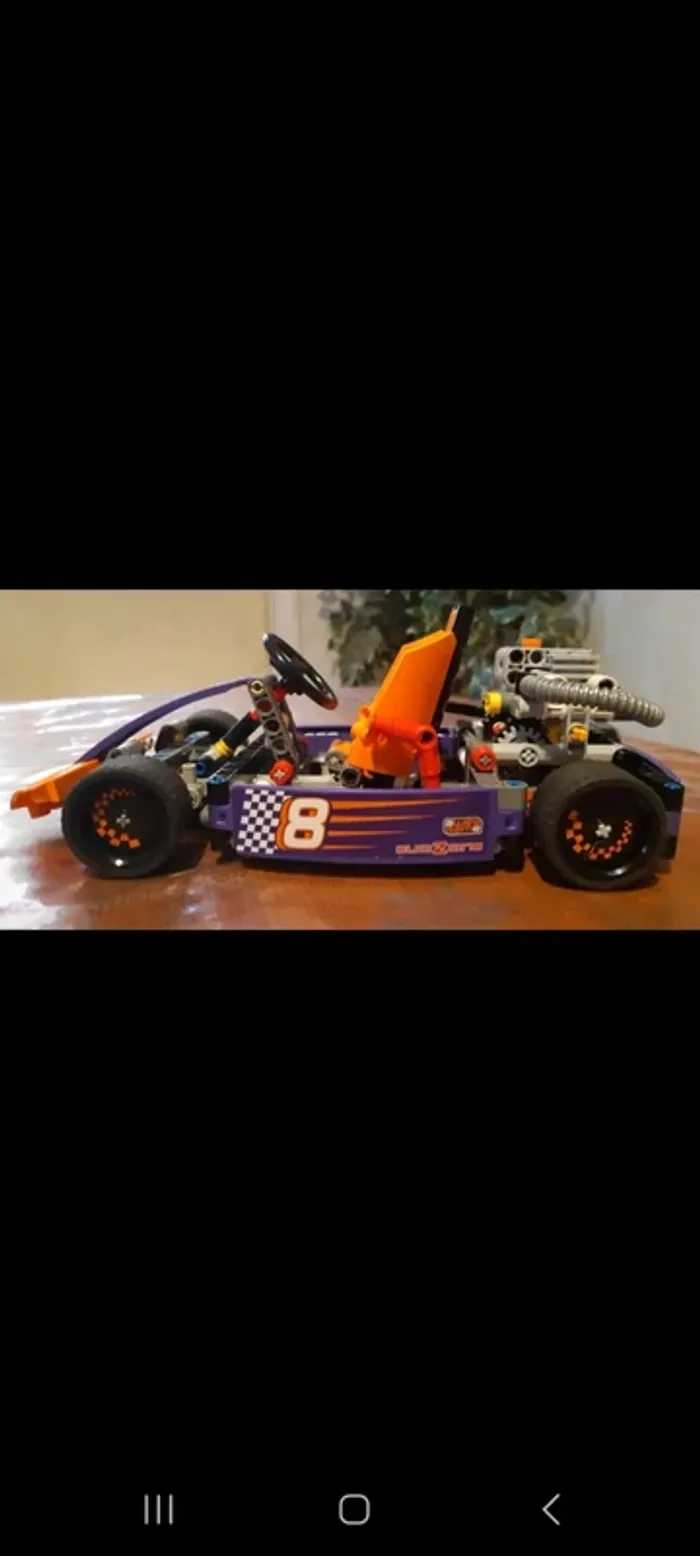 Voiture de course ou karting Lego technic - photo numéro 2
