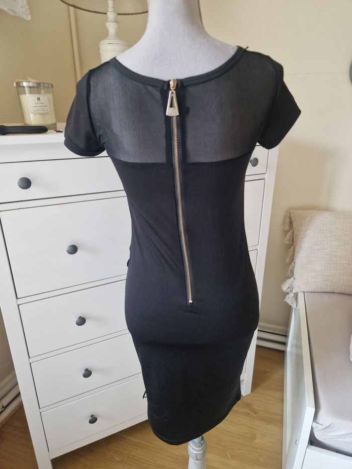 Robe noir - photo numéro 2