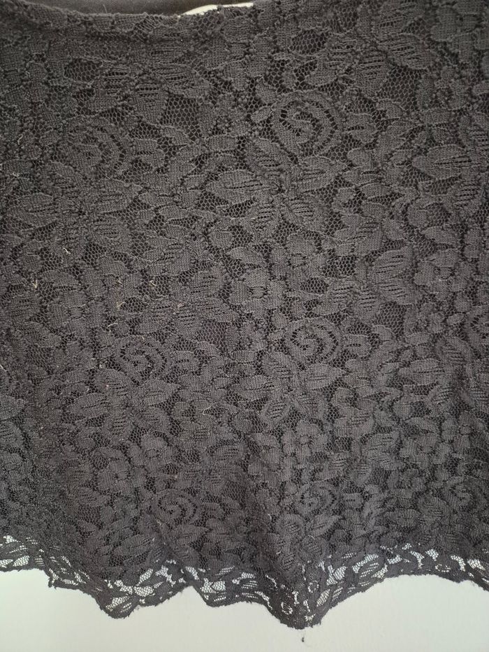 Superbe croc top taille 40 en dentelle - photo numéro 2