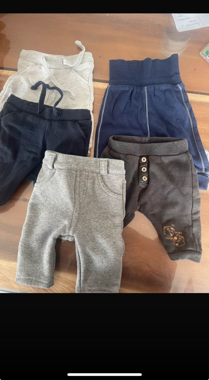 Pantalon 1 mois souples.