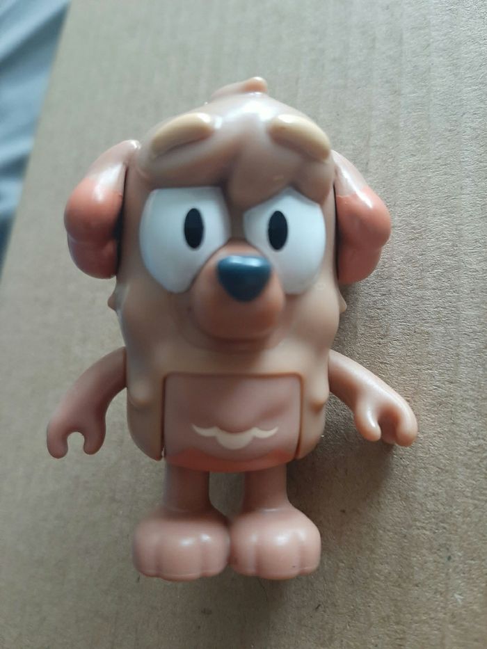 Dougie figurine Bluey
