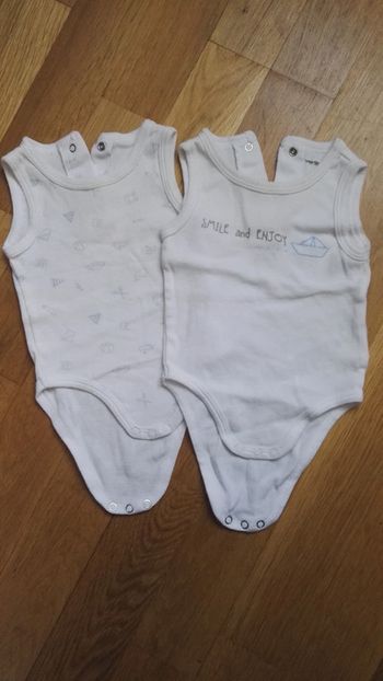 Lot bodies sans manches