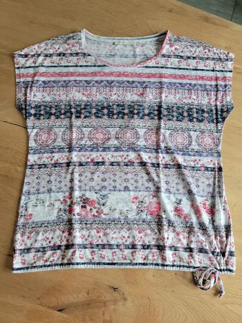T shirt Armand Thiery taille 2