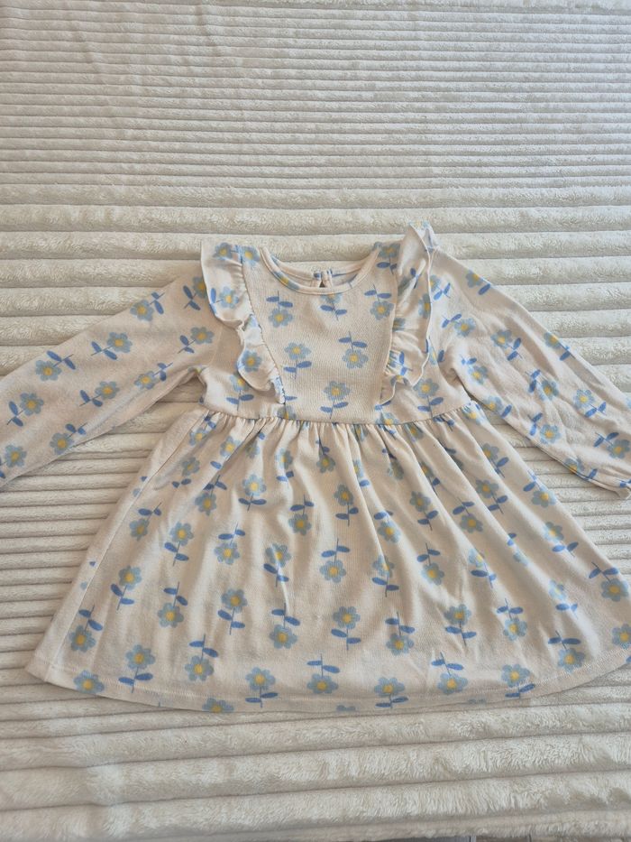 2 robes hiver fille 18 mois Grain de Blé Primark - photo numéro 2