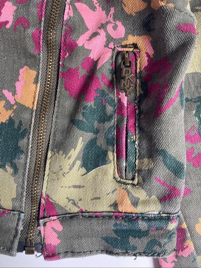 Perfecto fleuri en jean DKNY taille 3 ans - photo numéro 5