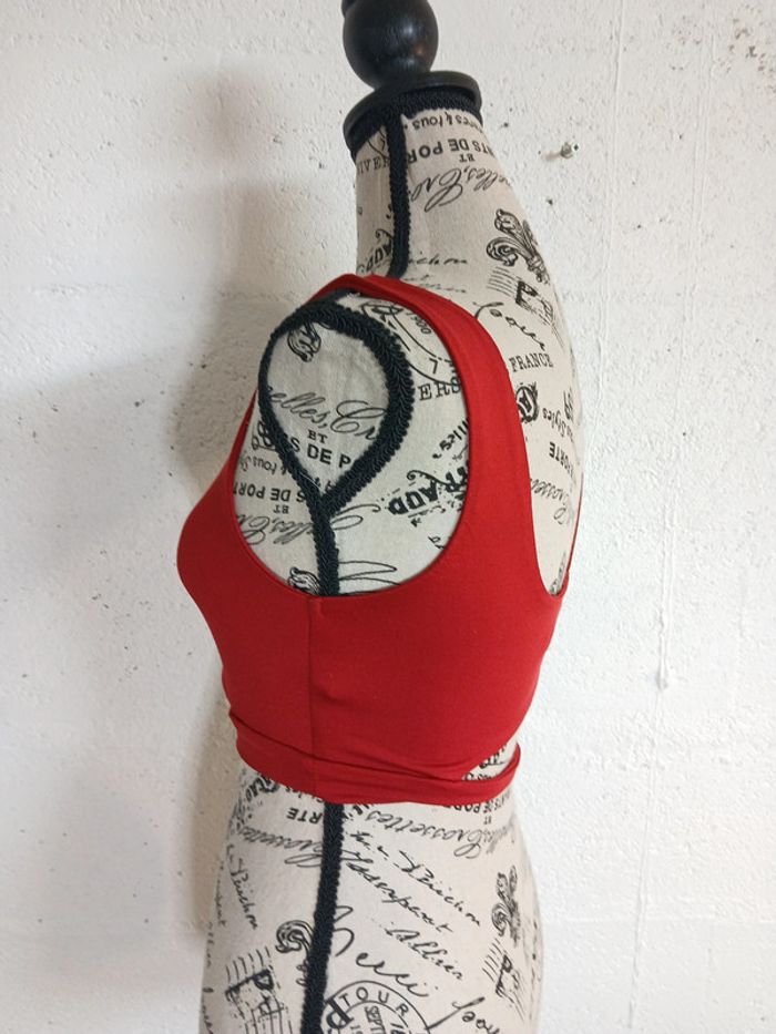 Crop top asymétrique rouge grenat L. Wood Taille S Très bon état - photo numéro 5