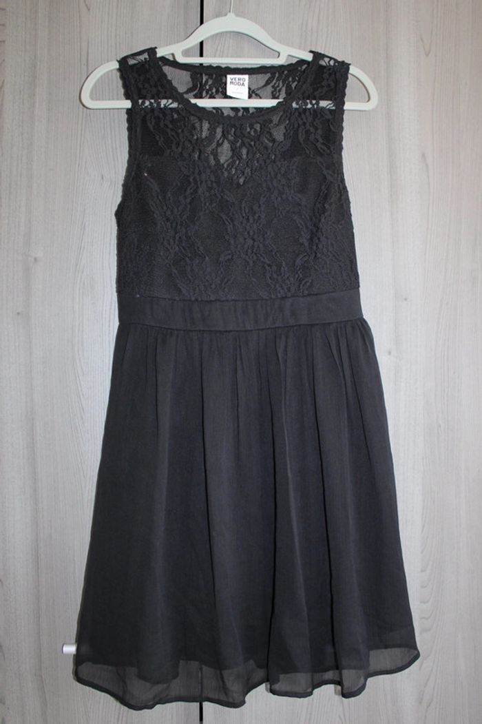 Robe  en dentelle noire