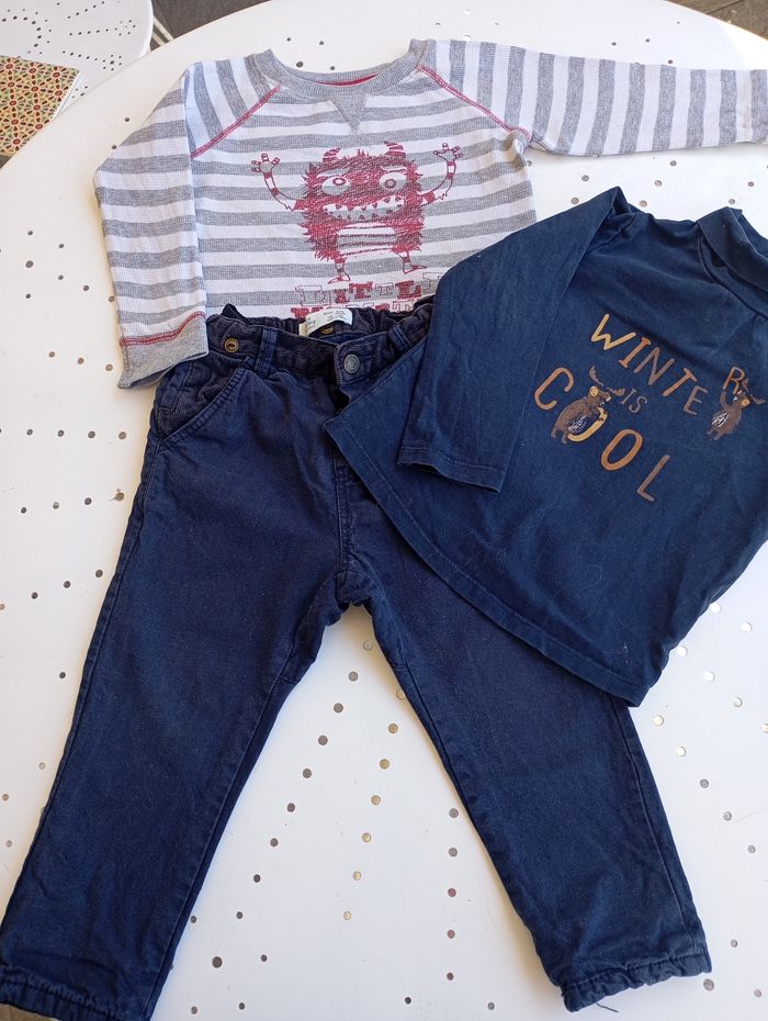 Ensemble 2 pulls/ jean 2/3 ans