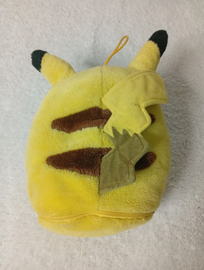 Range pyjama Pikachu - photo numéro 2