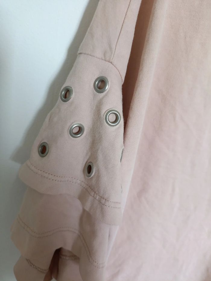 T-shirt rose poudré OPM à œillets - photo numéro 2