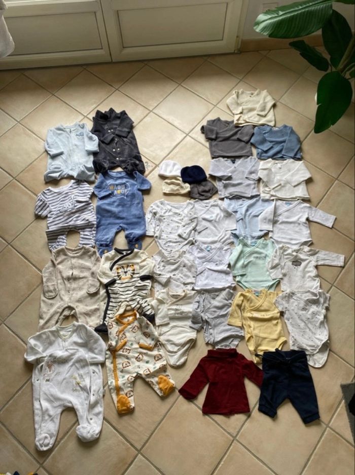 Lot vêtements bébé 1mois - photo numéro 3
