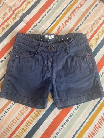 Short en jean  Hugo boss 8 ans
