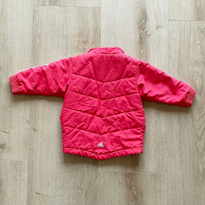 Adidas Blouson Puffer Jacket Rose Pink Exclusive Collection logo brodé en très bon état (Taille 12 Mois Fille) - photo numéro 9
