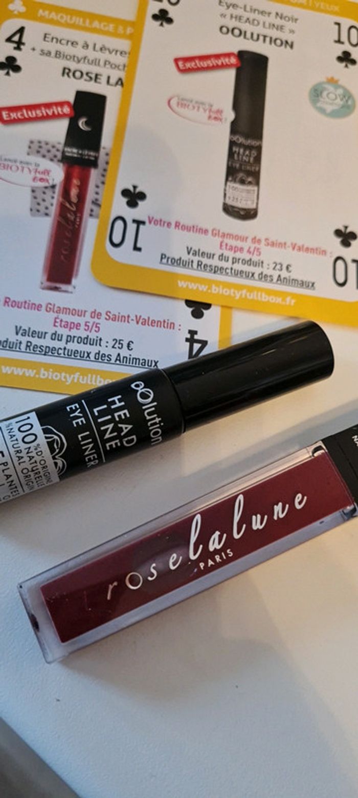 Eye liner et encre à levres