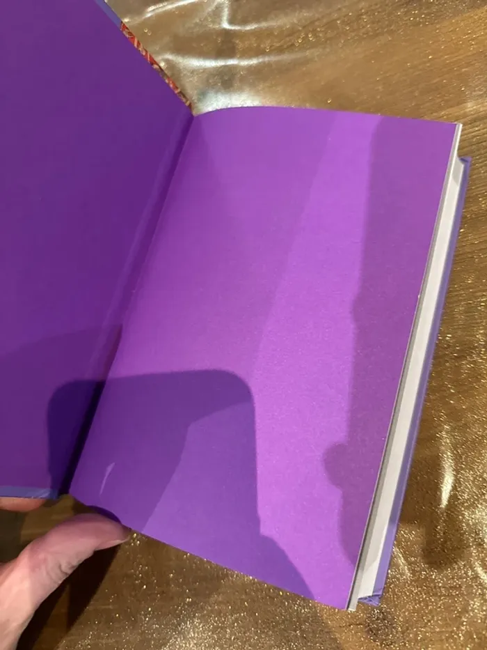 Livre Petit Larousse, des symboles - photo numéro 4