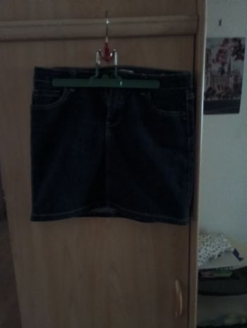 Jupe courte.