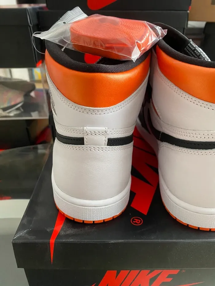 Jordan 1 high retro orange vif - photo numéro 6