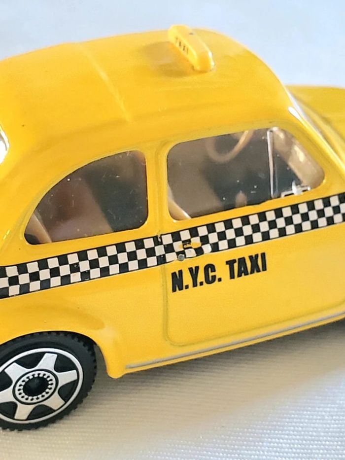 Voiture miniature Bburago Fiat 500 Taxi jaune - photo numéro 10