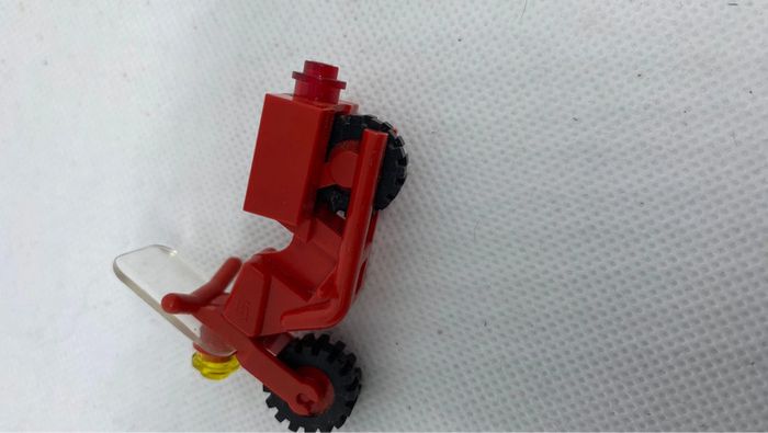 Lego moto ancienne motorcycle Town red + windscreen x81c02 + bb0057 - photo numéro 10