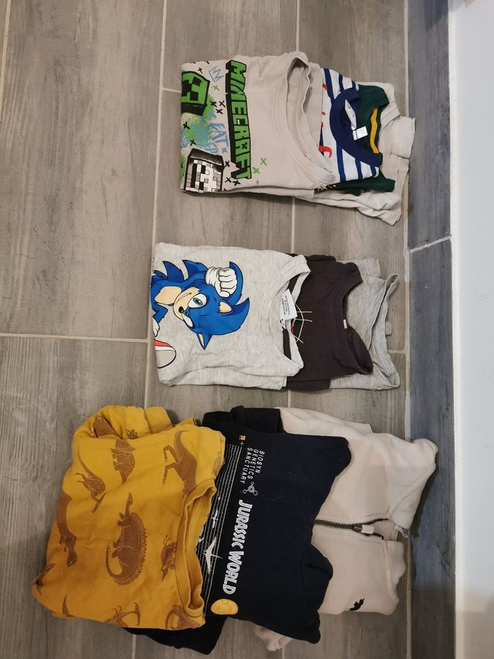 Lot 10 vêtements 5 ans ans