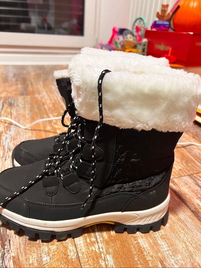 Taille 38 après-ski noir neuf - photo numéro 2