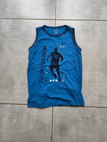 Débardeur garçon taille 12 ans.