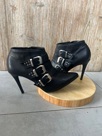 Bottines/boots/texto/39