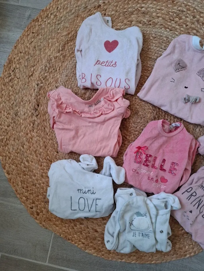 Lots de 8 pyjamas fille 1 mois - photo numéro 2