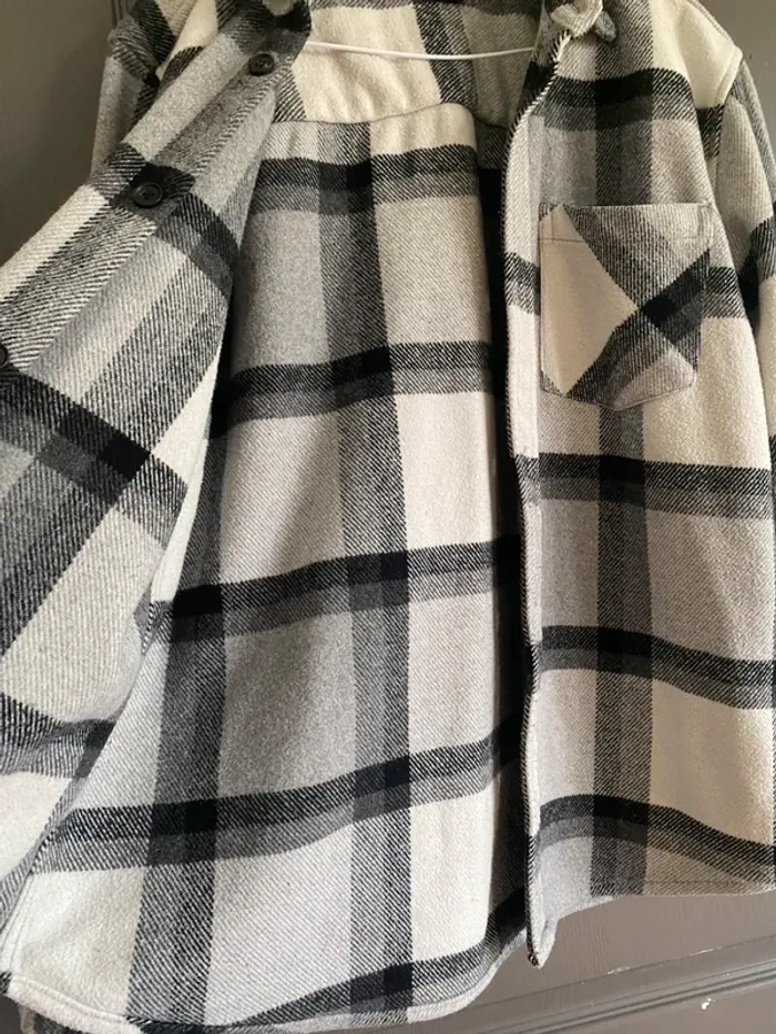 Surchemise épaisse à carreaux Pull & Bear M - photo numéro 4