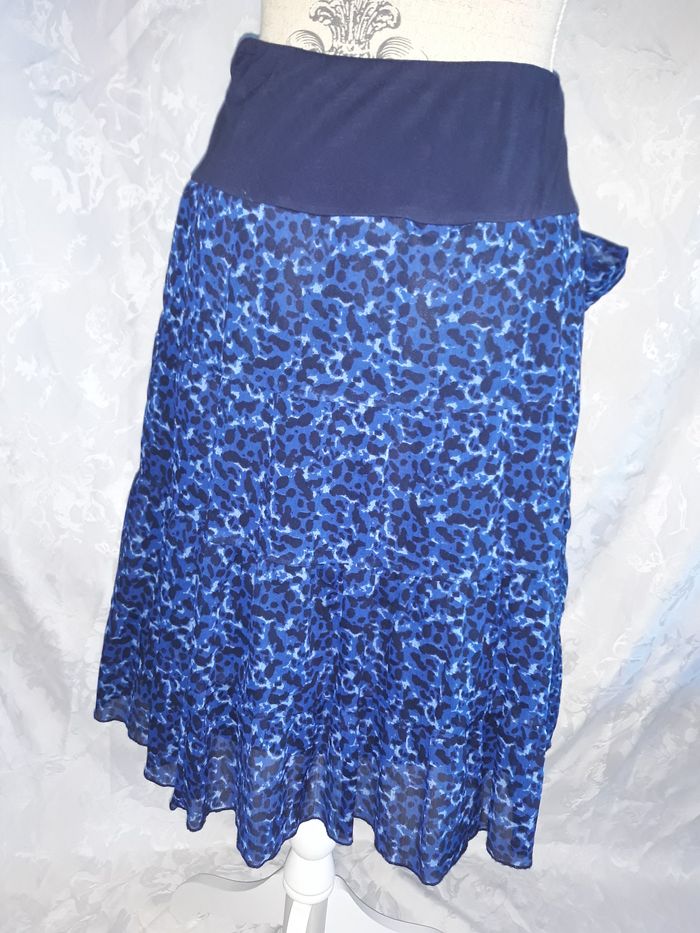 Faby27800 Jupe femme "Kiabi" à volants, Couleur : Bleu et noir, T 44 - photo numéro 2