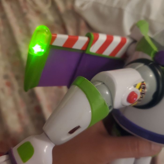 Buzz l'éclair Lazer Parlant Disney - photo numéro 8