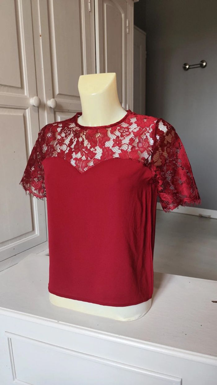 Haut bordeaux en dentelle T38 - photo numéro 2