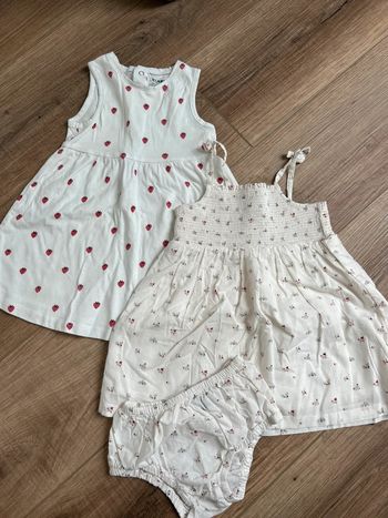 Lot 2 robes Kiabi