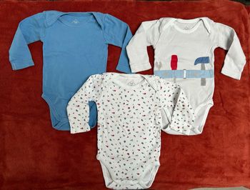 Lot de 3 bodys, 6 mois, marque Tex
