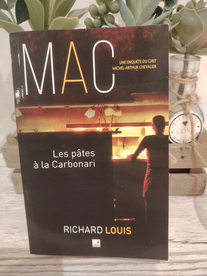 Lot de 2 livres brochés Richard Louis les pates à la carbonari et mortelles papalines tbe - photo numéro 5