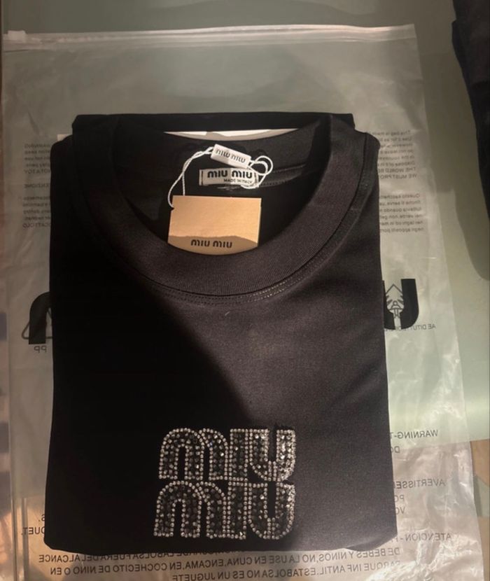 T-shirt Mui-Mui neuf - photo numéro 2