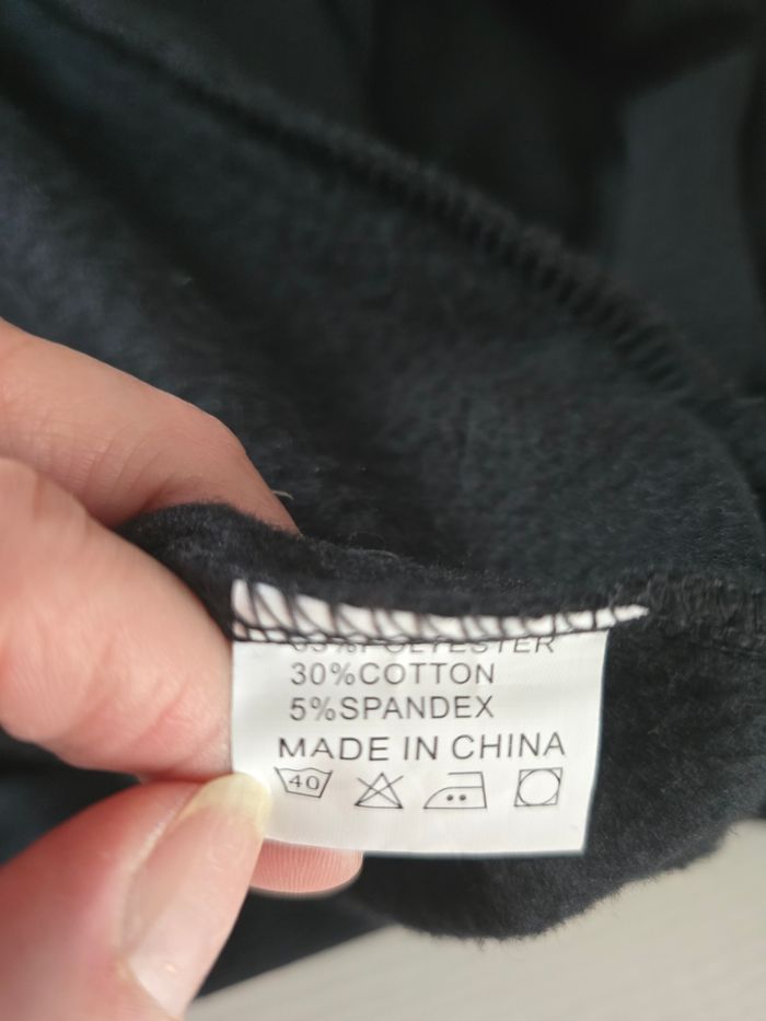 Sweat-shirt noir à capuche avec papillon bleu - photo numéro 9