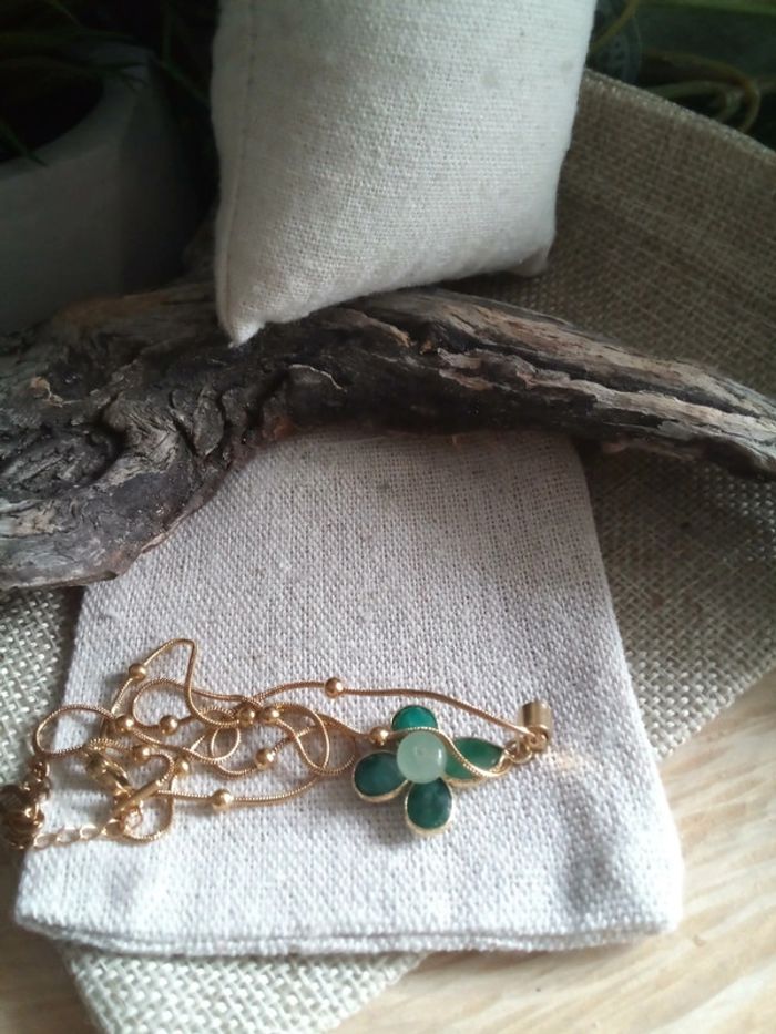 Collier pendentif en pierres naturelles d'émeraude - photo numéro 4