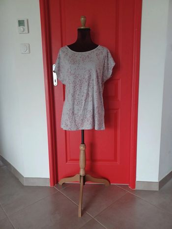 Très jolie tee-shirt pour femme